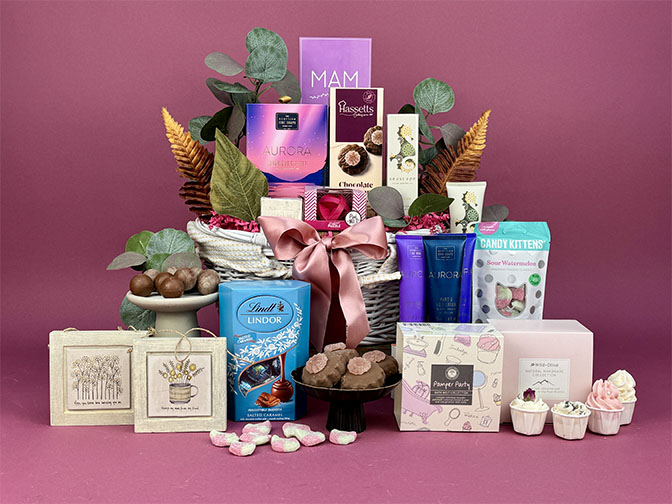 Perfect Gifts for Mum Gifts Basket